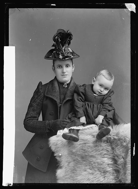 Photo:Zurhorst, Mrs. G. and child