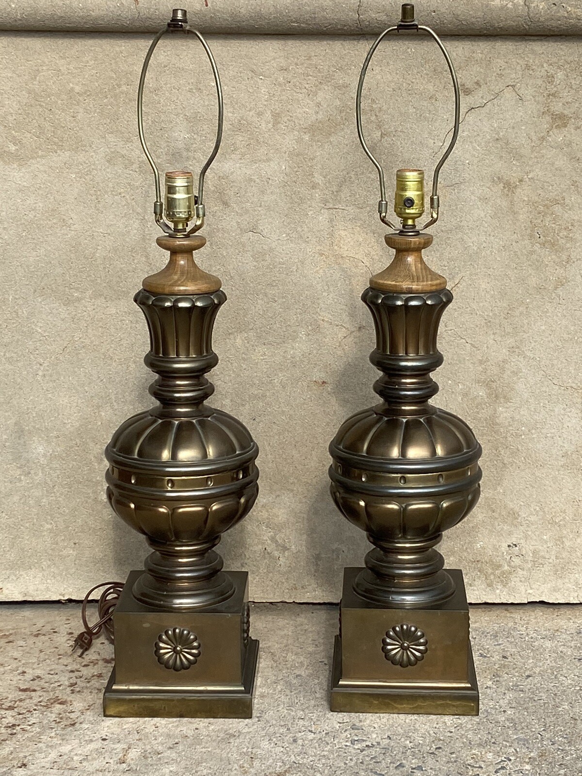 PAIR OF LARGE VINTAGE BRASS & WOOD PEDESTAL TABLE LAMPS HIGH END HEAVY 32.5” MCM