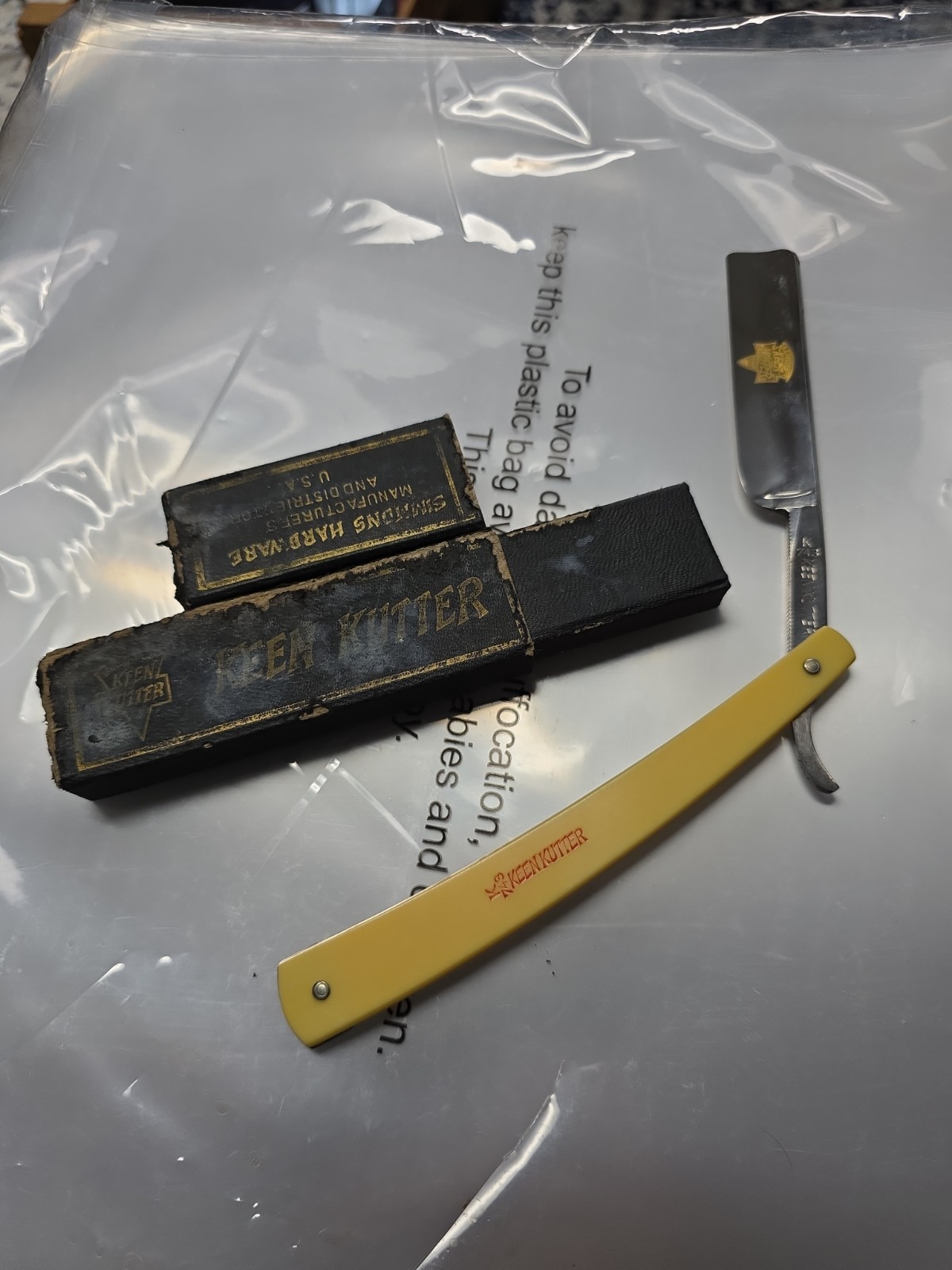 KEEN Kutter Simmons Howe Co Antique 1920s Straight Razor K-743