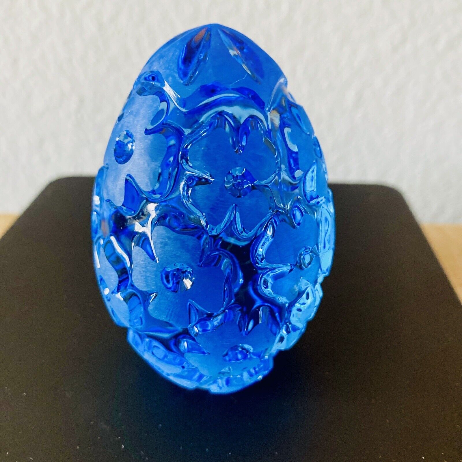 Vintage Daisy Electric Blue Egg Lead Crystal Made In Germany Paperweight Figure