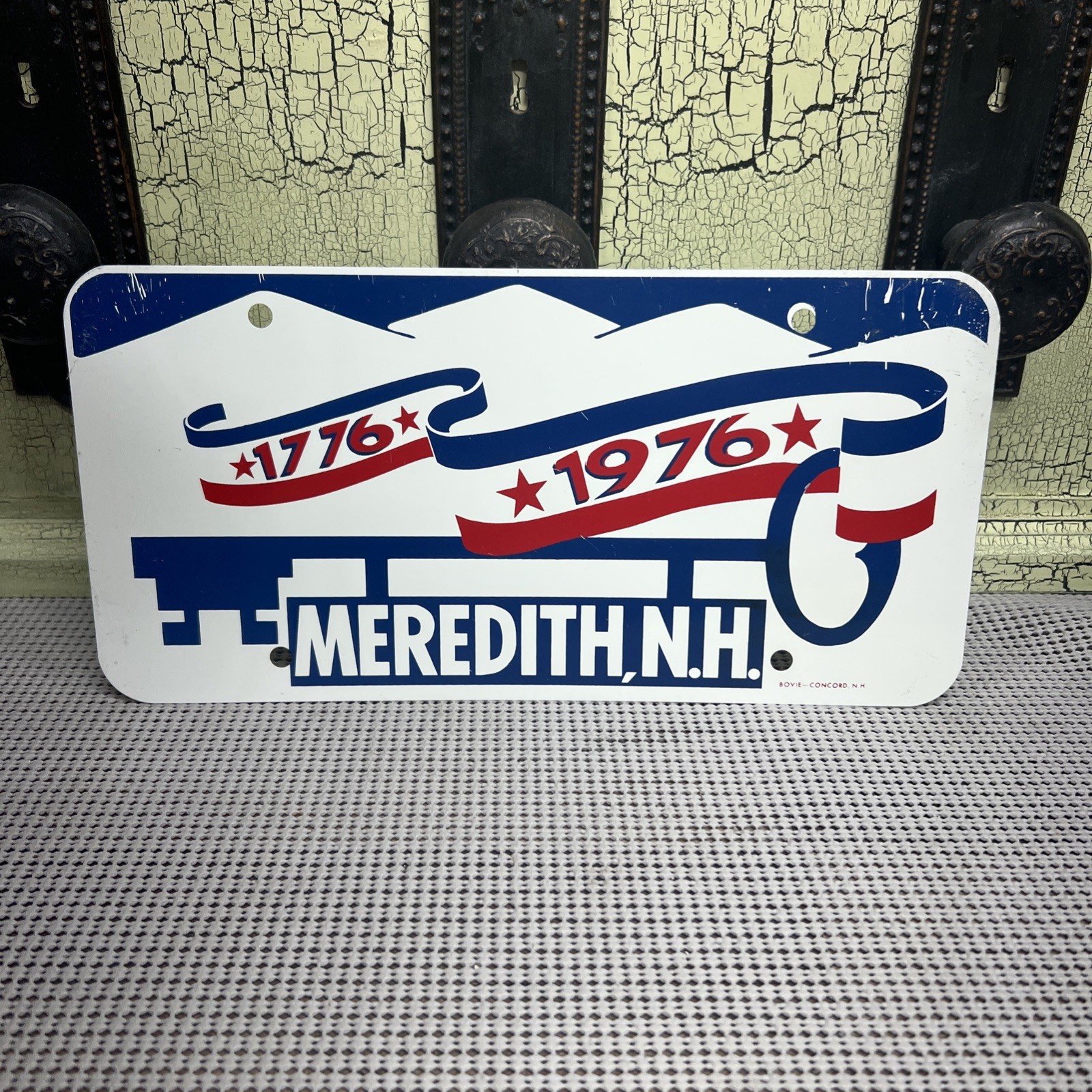 VTG 1976 Bicentennial (1776-1976) Meredith New Hampshire License Plate Booster