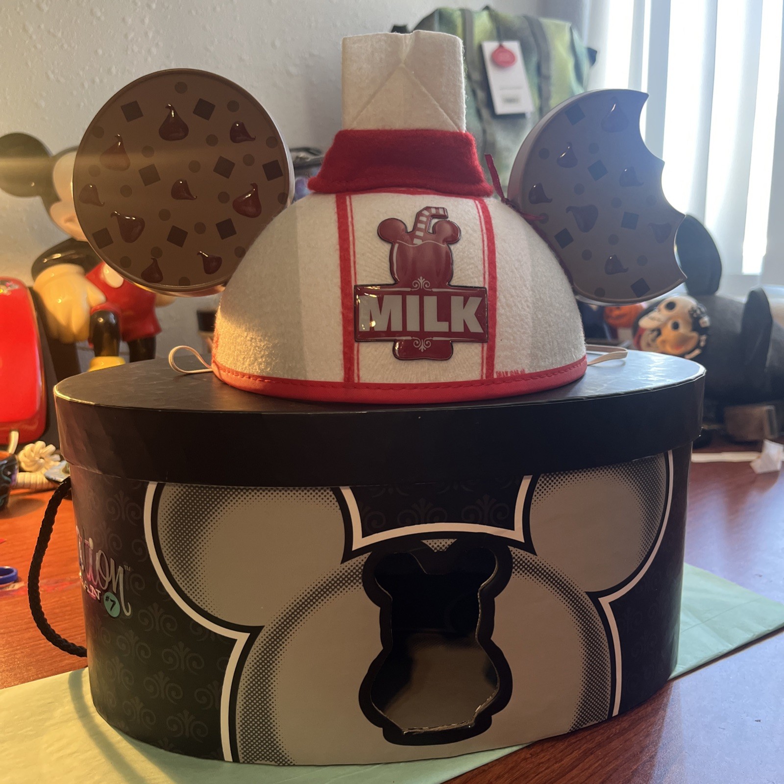 Disney Vinylmation Urban 7 CHOCOLATE MILK Ear Hat 3