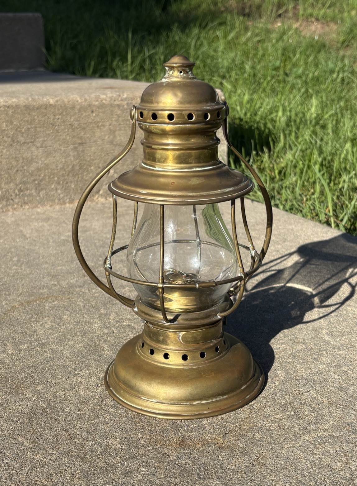CT Ham No. 3 Brass Railroad Conductors Lantern Train Lamp