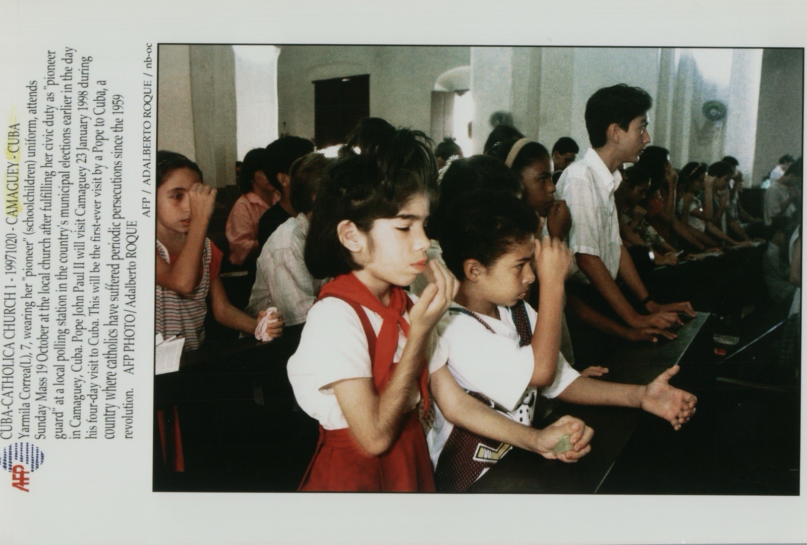 A43 A4383 Cuba School Children Catholic Church Prayer Camaguey Cuba