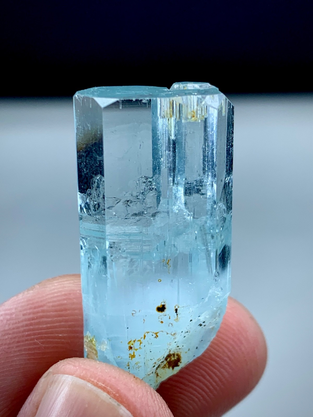 11 Gm Aquamarine Natural Terminated Transparent Crystal ( Shigar Valley )