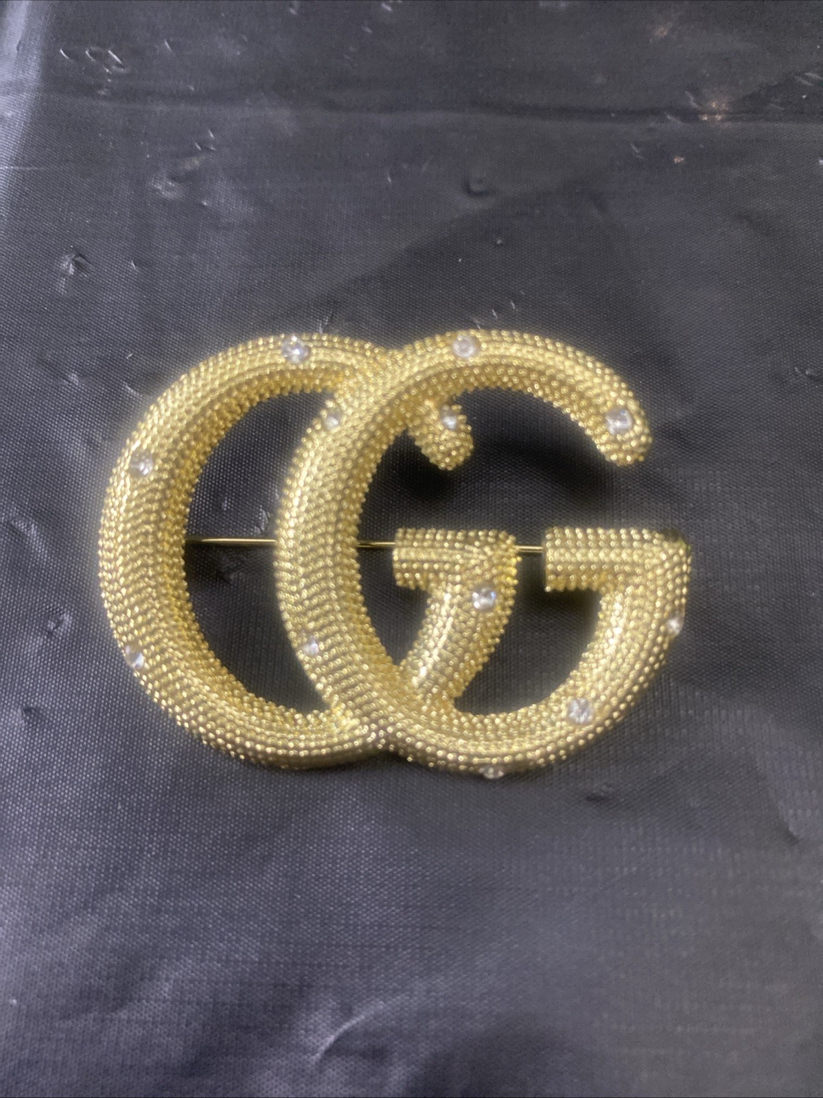 Gucci Elegant Luxurious Brooch Pin
