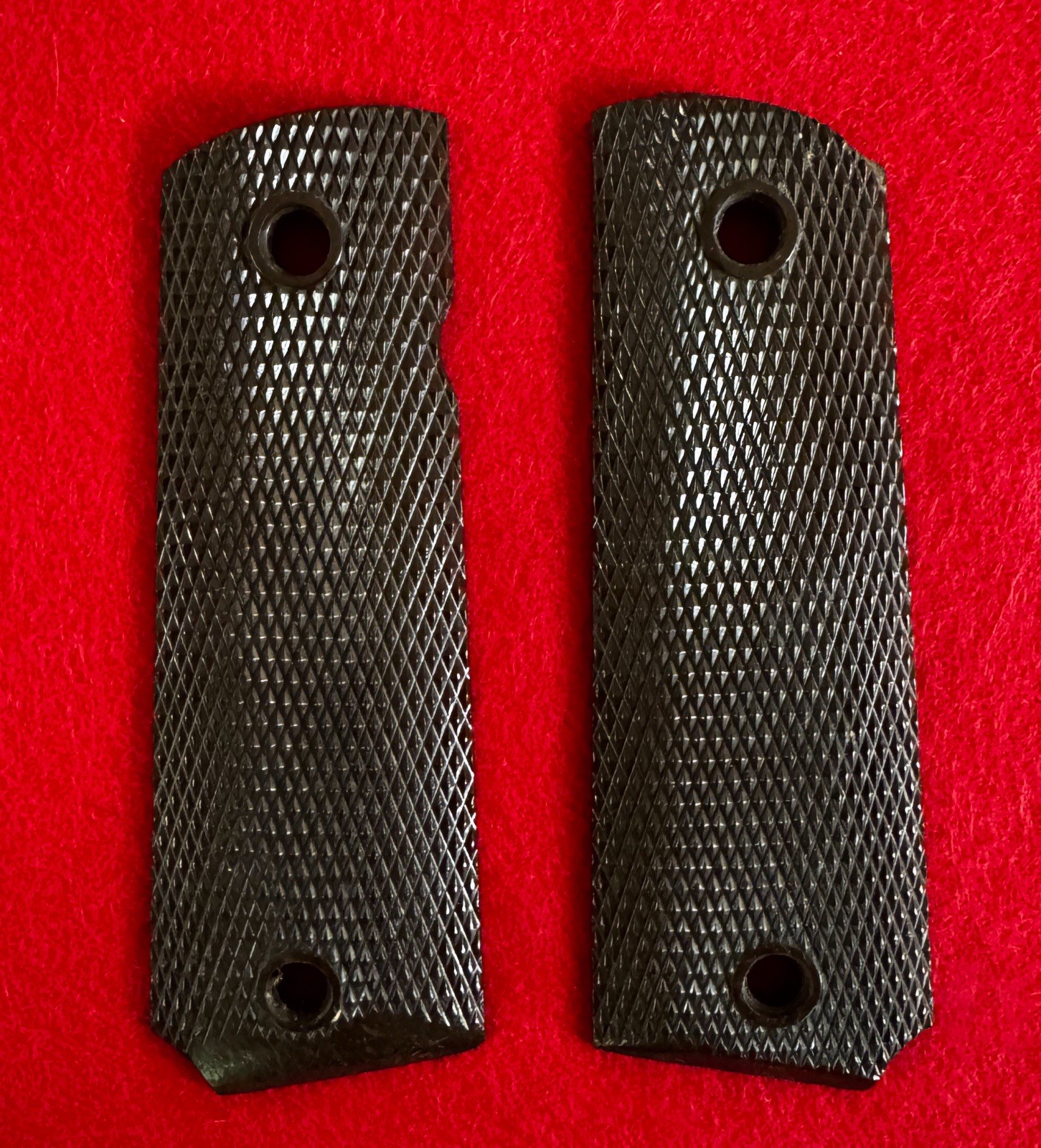 Nice Original WW2 US M1911a1 Keyes Fibre Pistol Grips Remington Rand Ithaca US&S