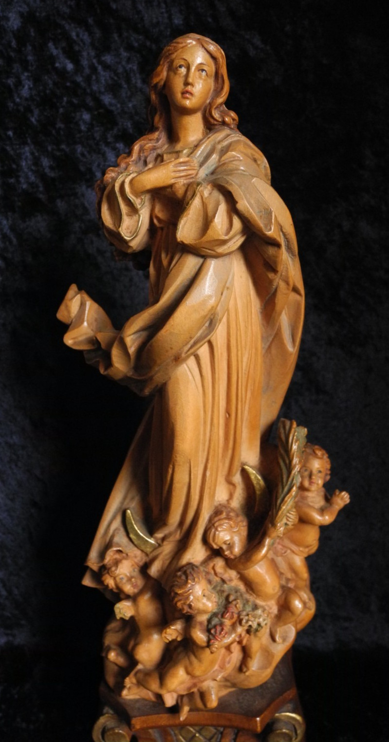 VINTAGE HAND-CARVED LINDENWOOD IMMACULATE CONCEPTION MADONNA VIRGIN MARY STATUE