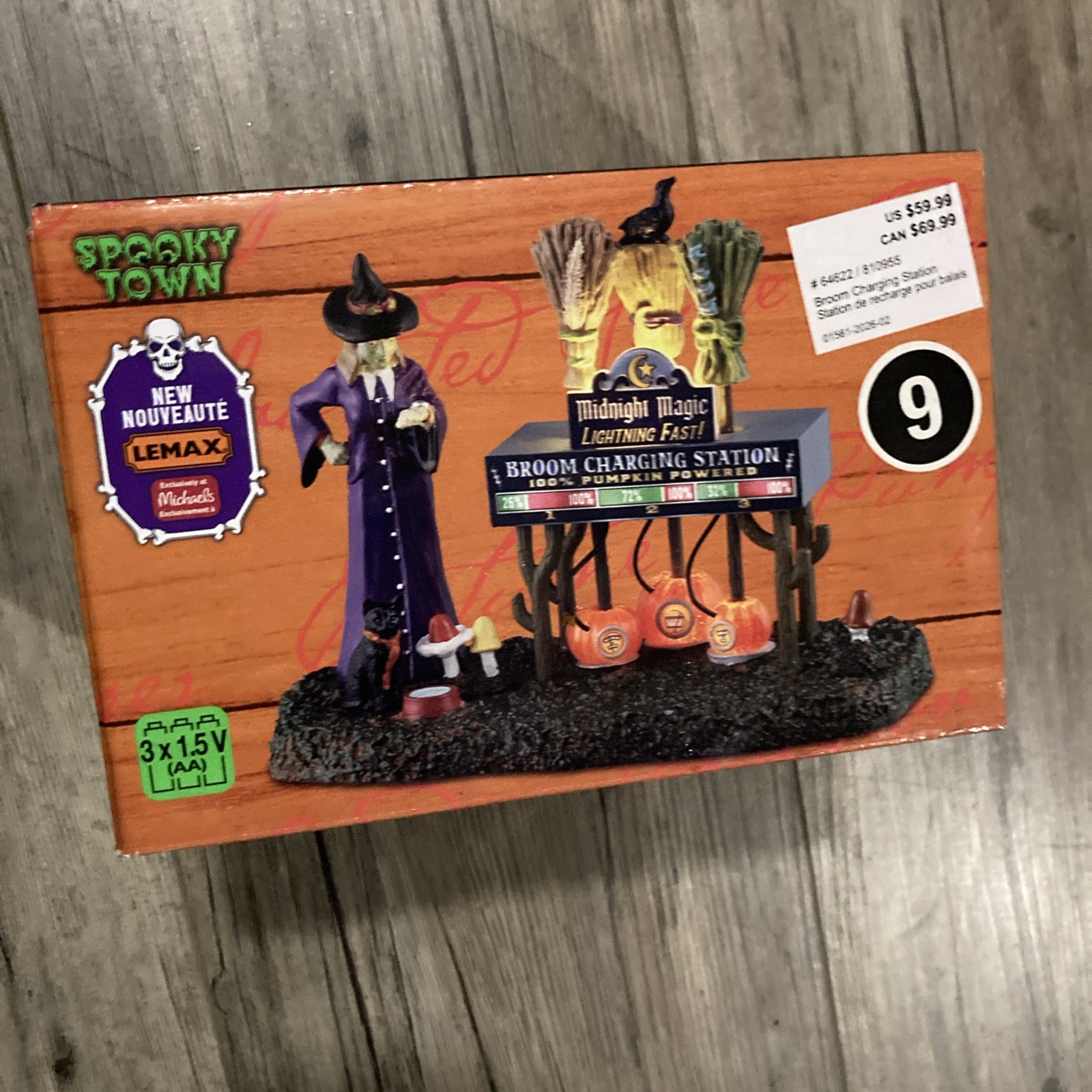 NEW IN BOX Spooky Town Lighted Broom Charging Station