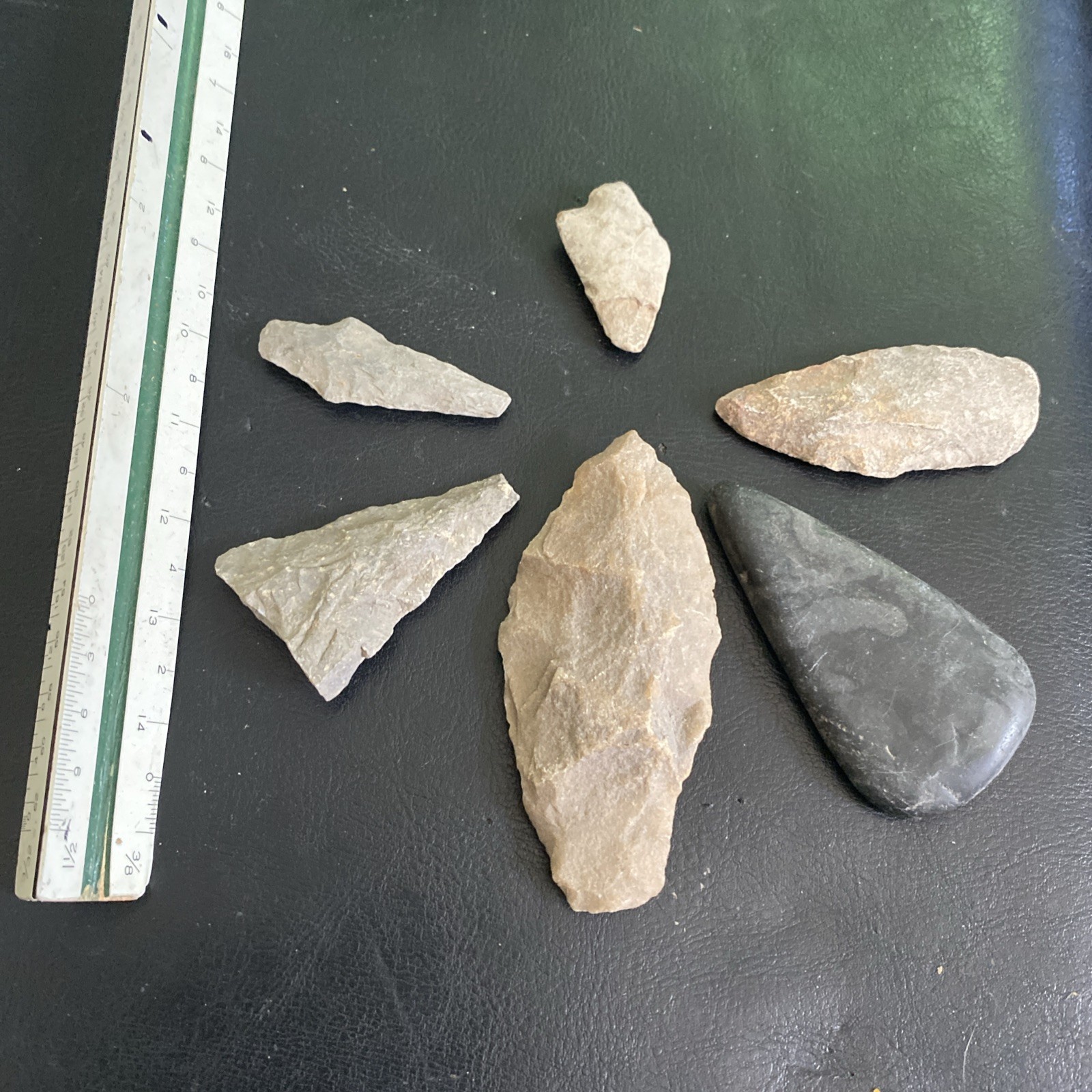 INDIAN ARROWHEADS and SPEARHEADS- 6pc Lot - AUTHENTIC w GREAT COLORS**