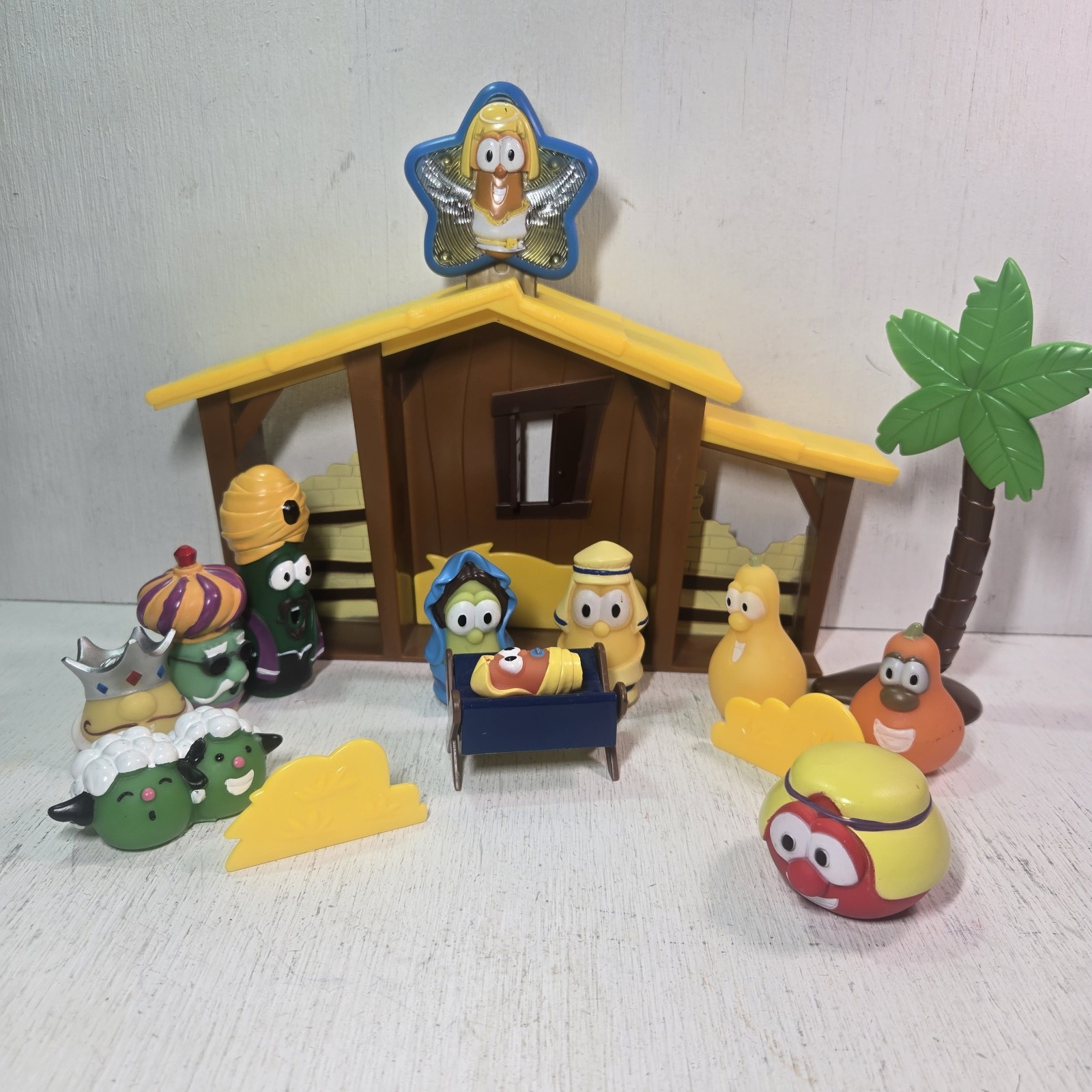 Veggie Tales Christmas Nativity Set - WORKS - Incomplete 