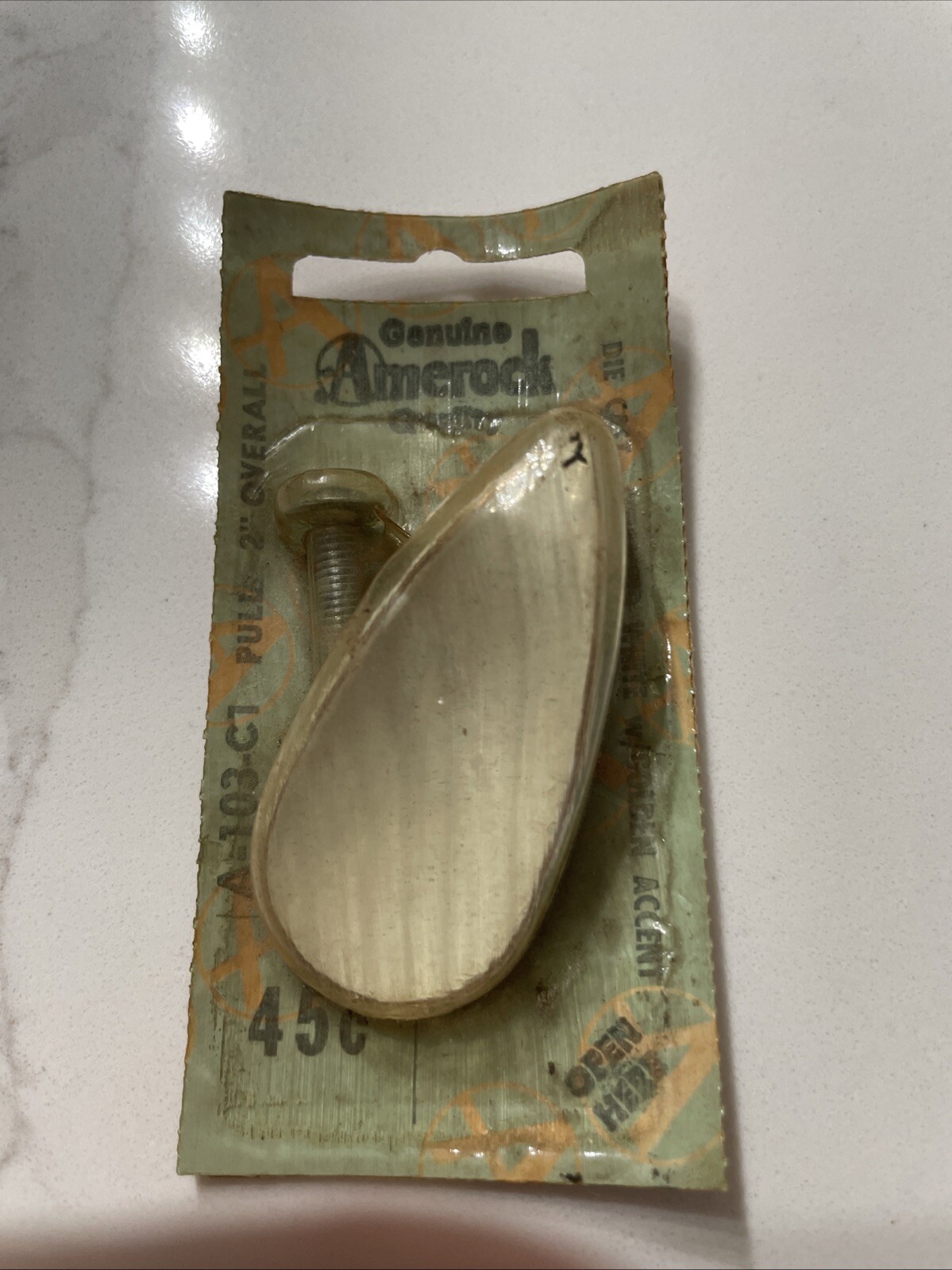 VINTAGE AMEROCK A-103-C1 HEIRLOOM PULL CERAMOID WHITE W/ GOLDEN ACCENT