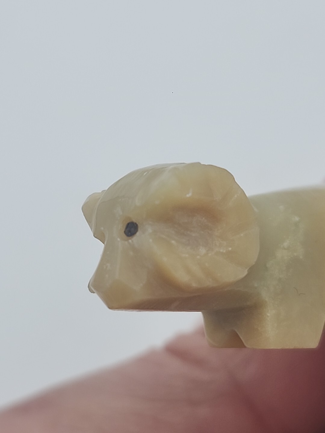 Zuni Fetish Big Horn Sheep Ram Carved Onyx Stone Black Eyes Vtg