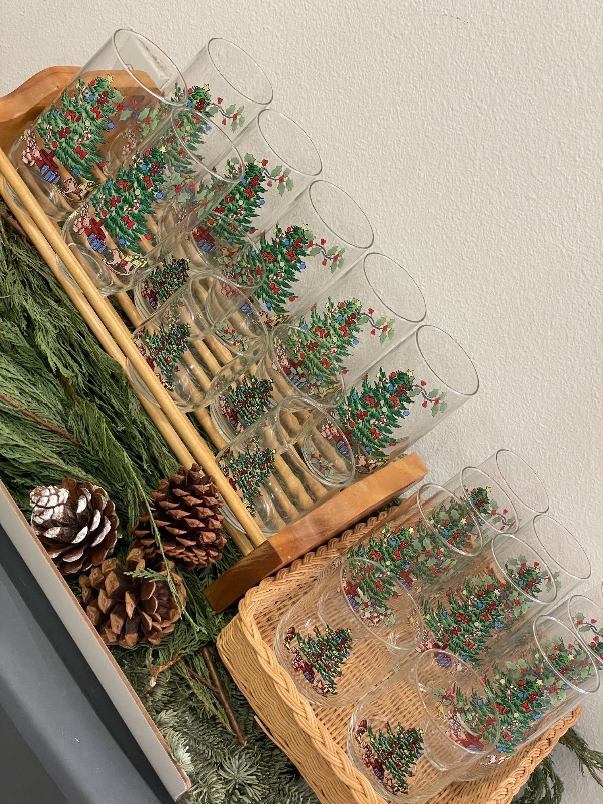 21 Vtg Luminarc NOEL Christmas Tree Toys Holiday Drinking Glasses 3 Sizes