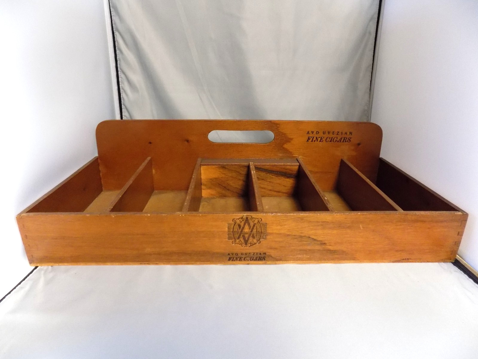 AVO UVEZIAN FINE CIGARS 6 SLOT WOODEN DISPLAY VERY GOOD USED CONDITION VINTAGE