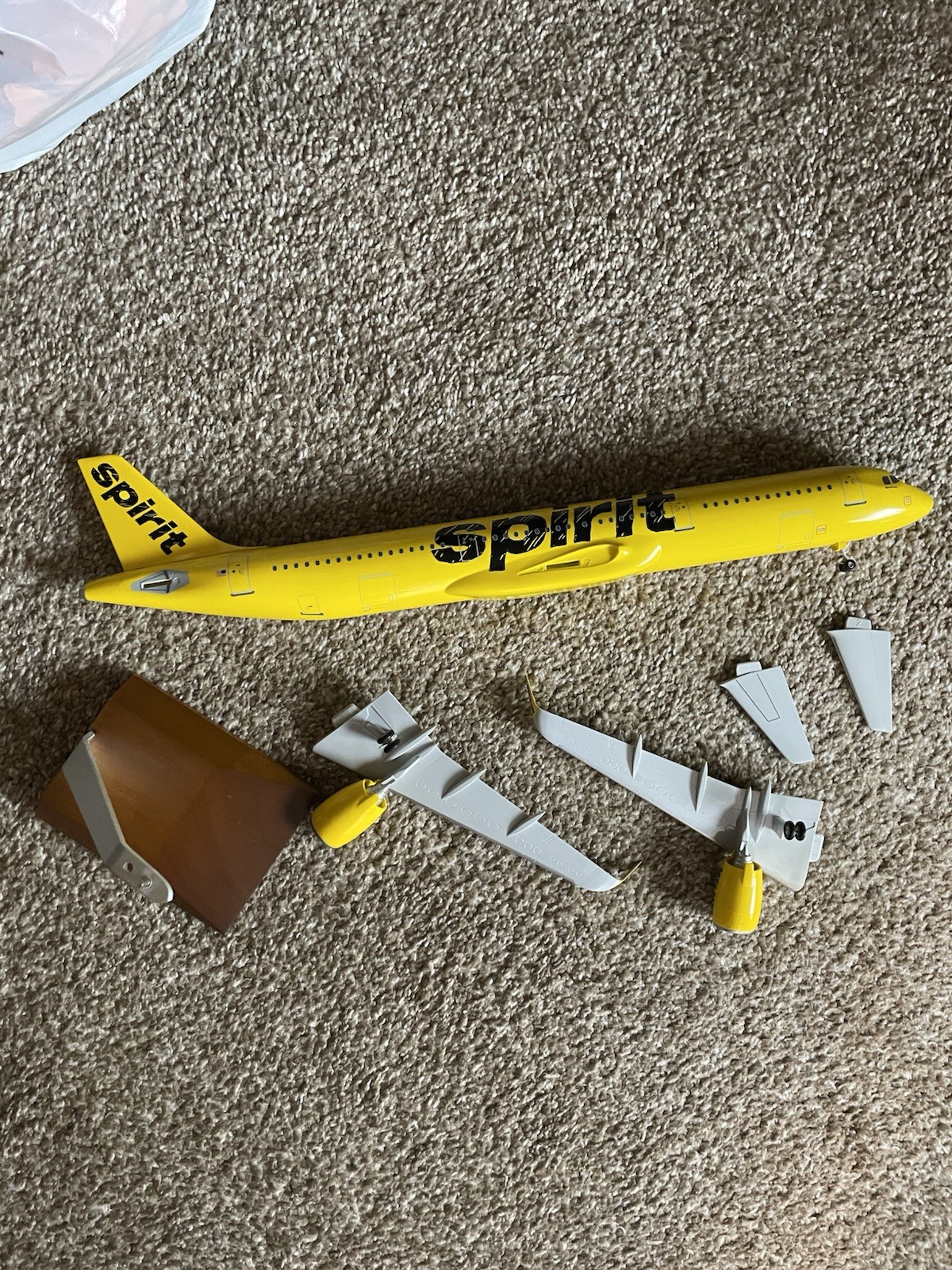 Skymarks Models Spirit Airlines Airbus A321 1/100 Scale NEW