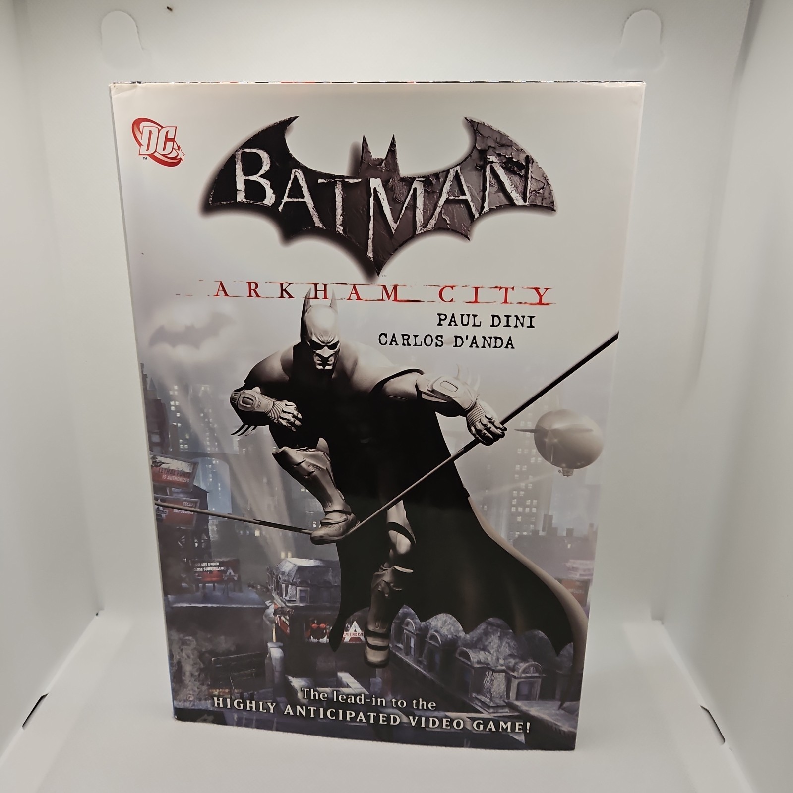 Batman: Arkham City (DC Comics December 2011) -Free Shipping Batman: Arkham City (DC Comics December 2011) -Free Shipping