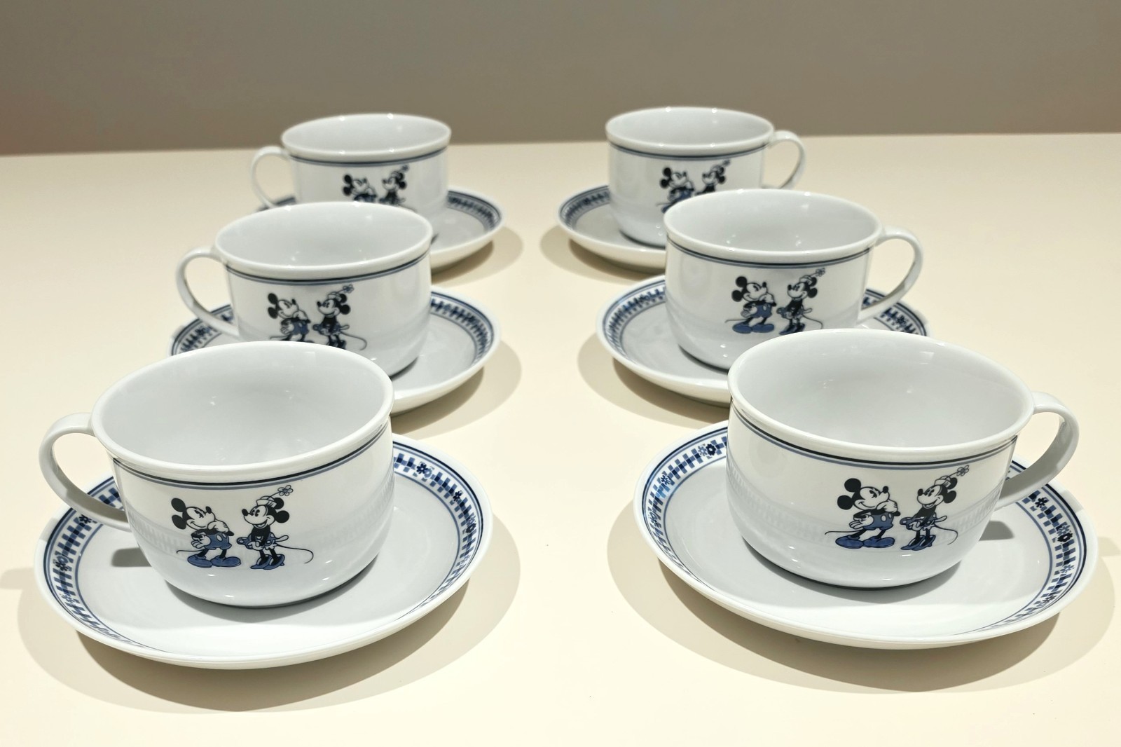 Vintage Disneyland Paris Mickey Minnie Cup Saucer Set 12 Pc Made in Italy