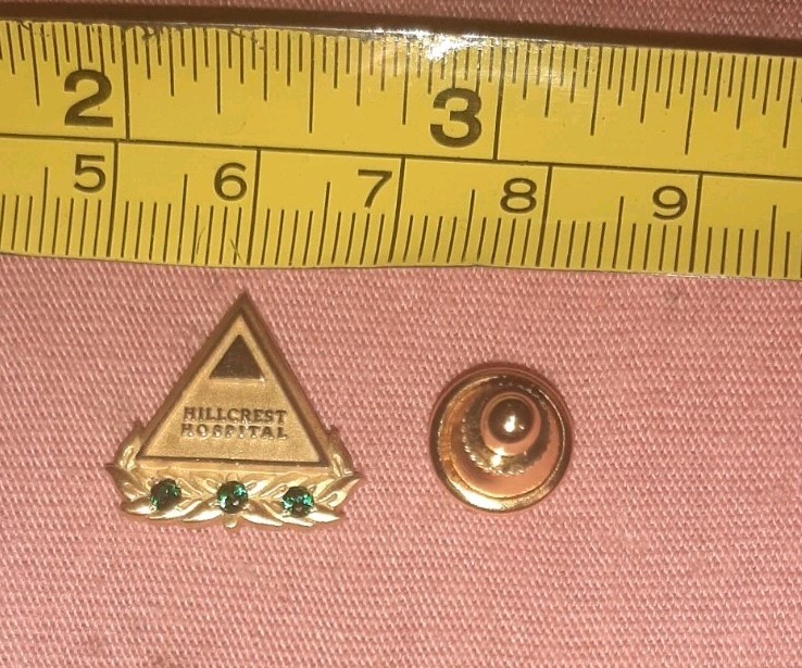 Vintage Hillcrest Hospital Gold Tone Employee Service Award Lapel Pin Tie Tack