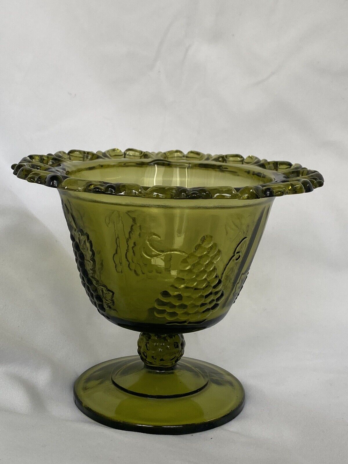 Vintage Indiana Glass green Olive pedestal grape bowl candy dish