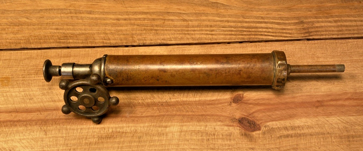 ANTIQUE KELLOGG BRASS GREASE & OIL GUN