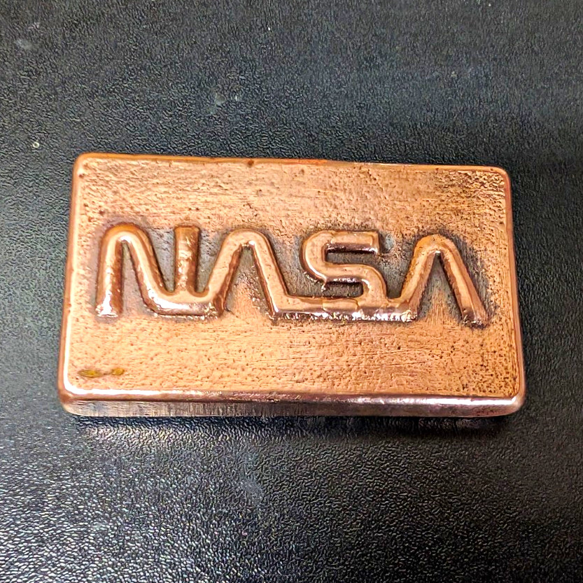 NASA Raised Logo Copper Bar Moon Rock Back Man Cave Paper Weight Gift Space Dab NASA Raised Logo Copper Bar Moon Rock Back Man Cave Paper Weight Gift Space Dab