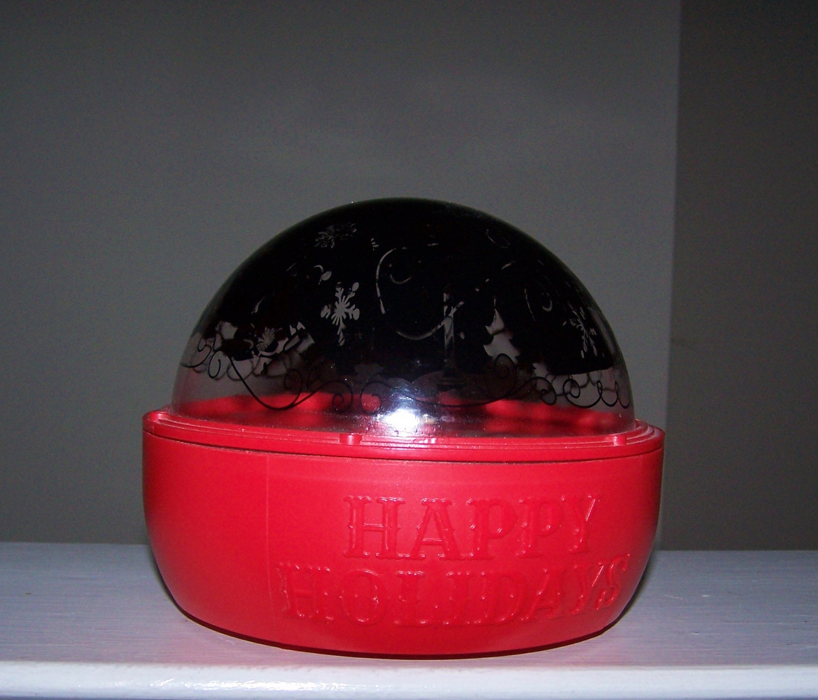 GEMMY – HAPPY HOLIDAYS - SHADOW LIGHTS ROTATING PROJECTION HOLIDAY SCENE