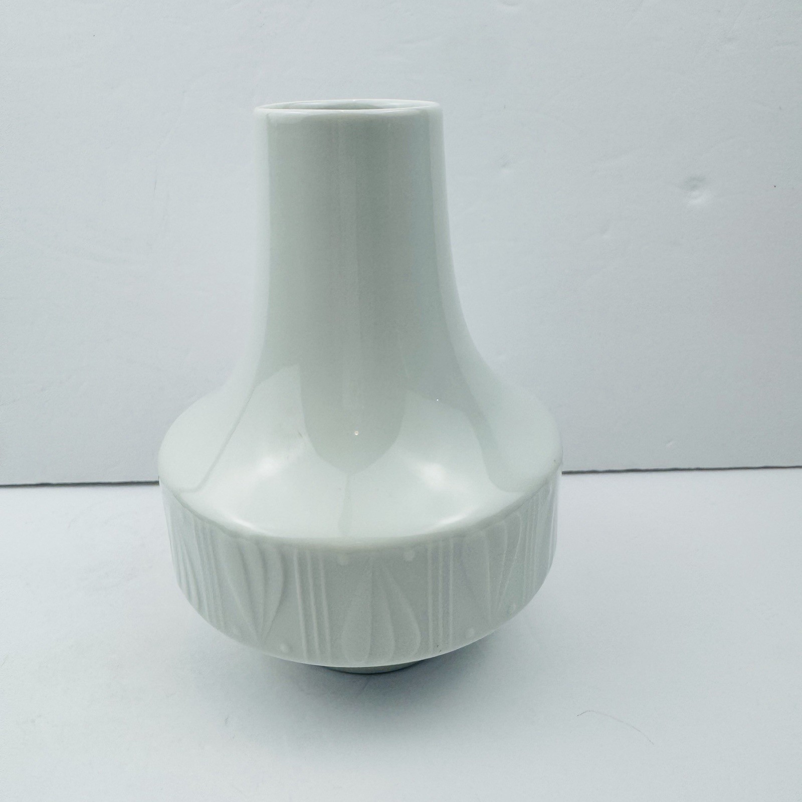 VTG PMR Bavaria Jaeger Pop Art White Porcelain Vase Mid Century German 7 Inch