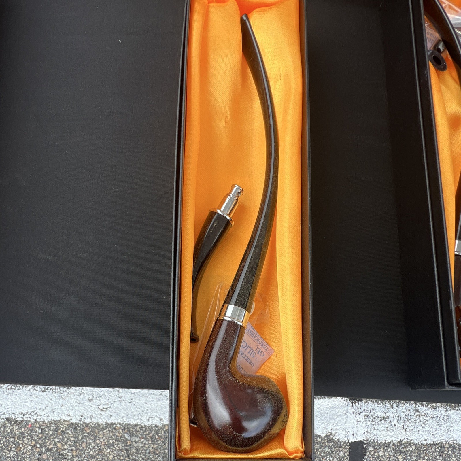Brown Bent Tobacco Smoking Pipe w/ Curved Stem in Presentation Box