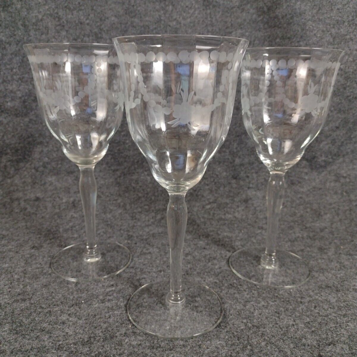 Etched Crystal Glass Wine Glasses Set of 3 Frosted Design 8.5\