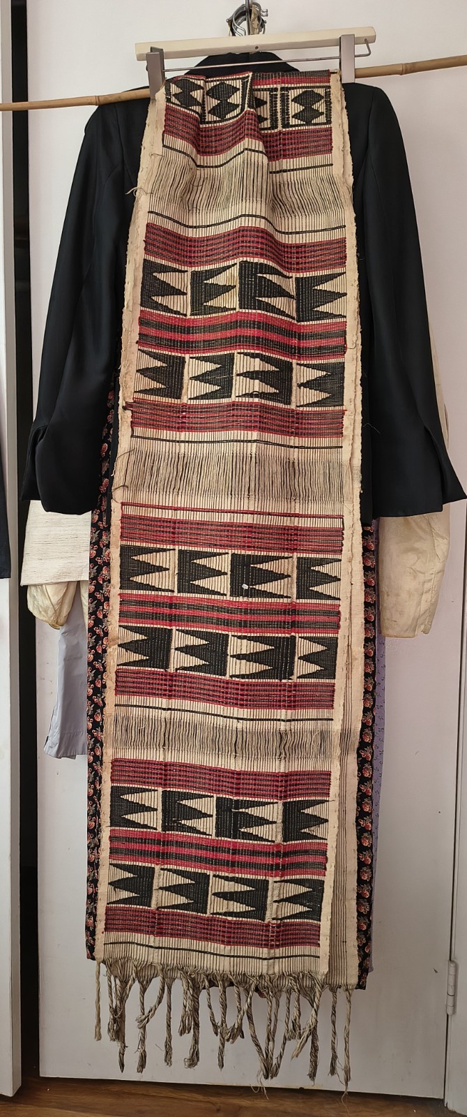 VINTAGE ANTIQUE UNUSUAL SINGLE PANEL NUPE AFRICAN  CLOTH GEOMETRIC 10' RARE