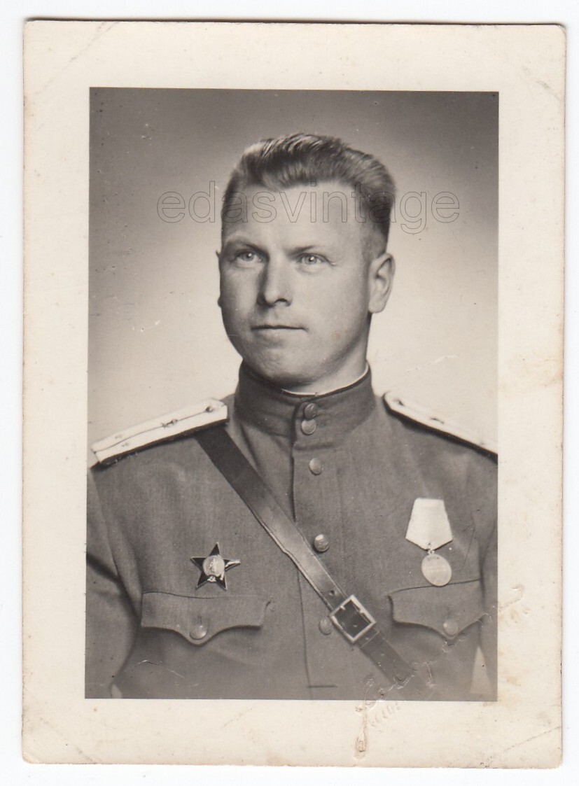 1945 WWII Officer Red Star Order Military uniform Soviet Red Army original photo