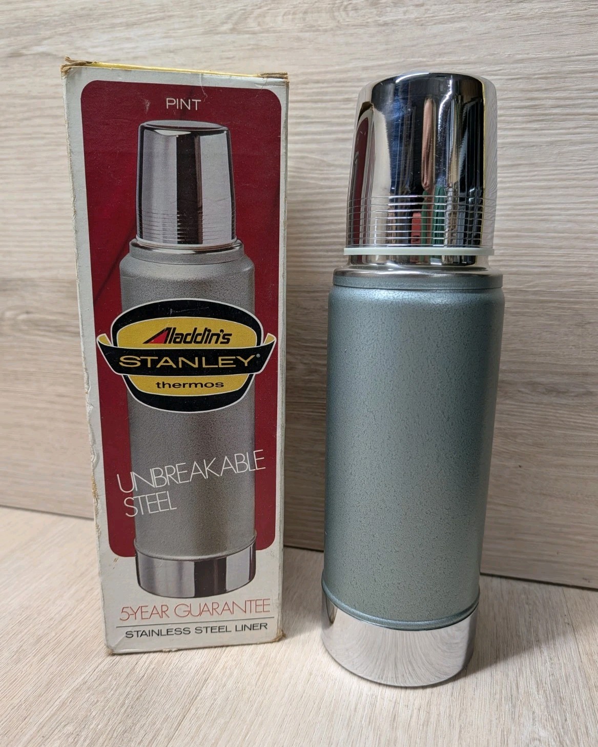 Vintage 1976 Stanley Aladdin’s PINT Thermos Vacuum Bottle  In Box NOS? 