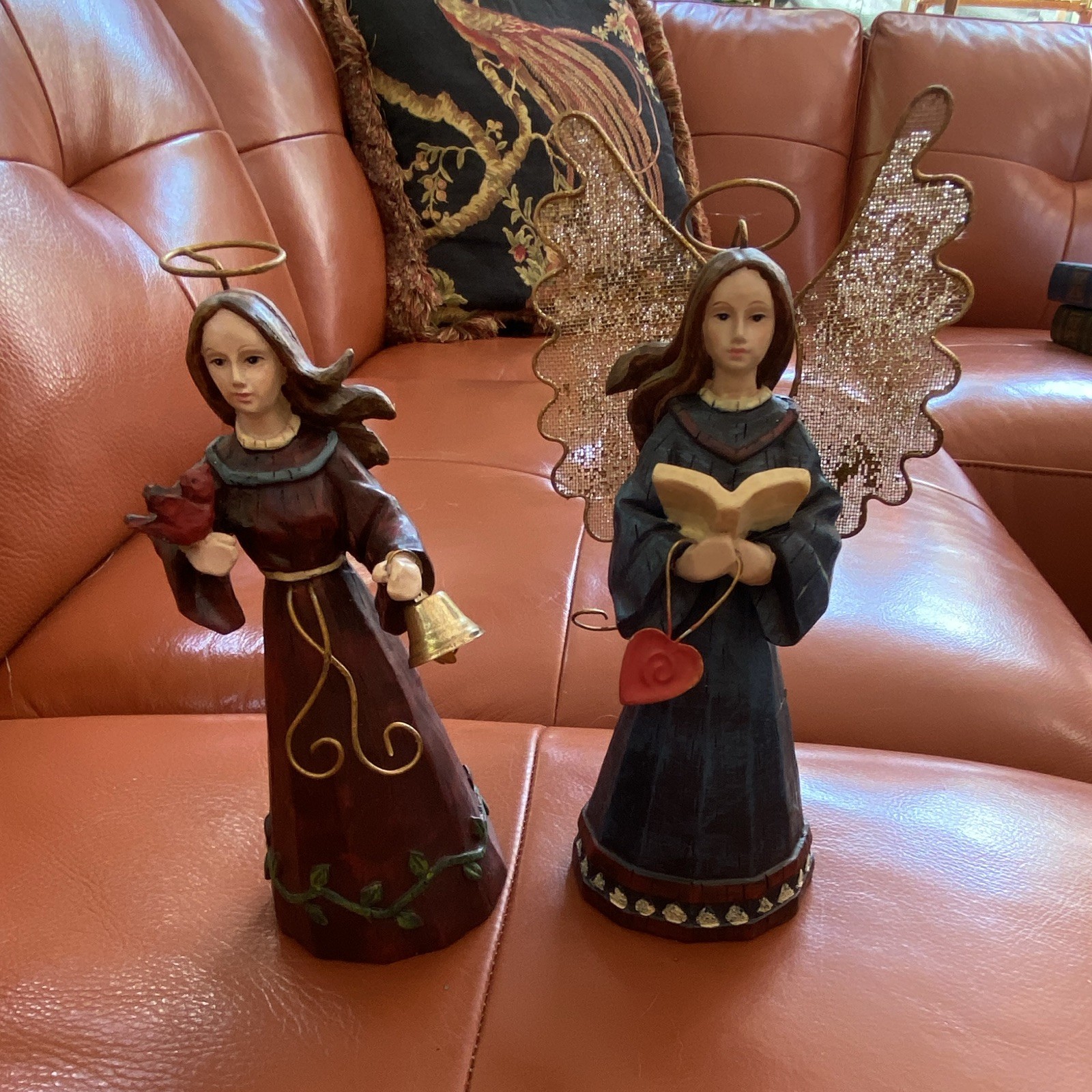 2 Hand Painted Angel Figurines Set of 2 Resin & Metal Wings Multicolor Christmas