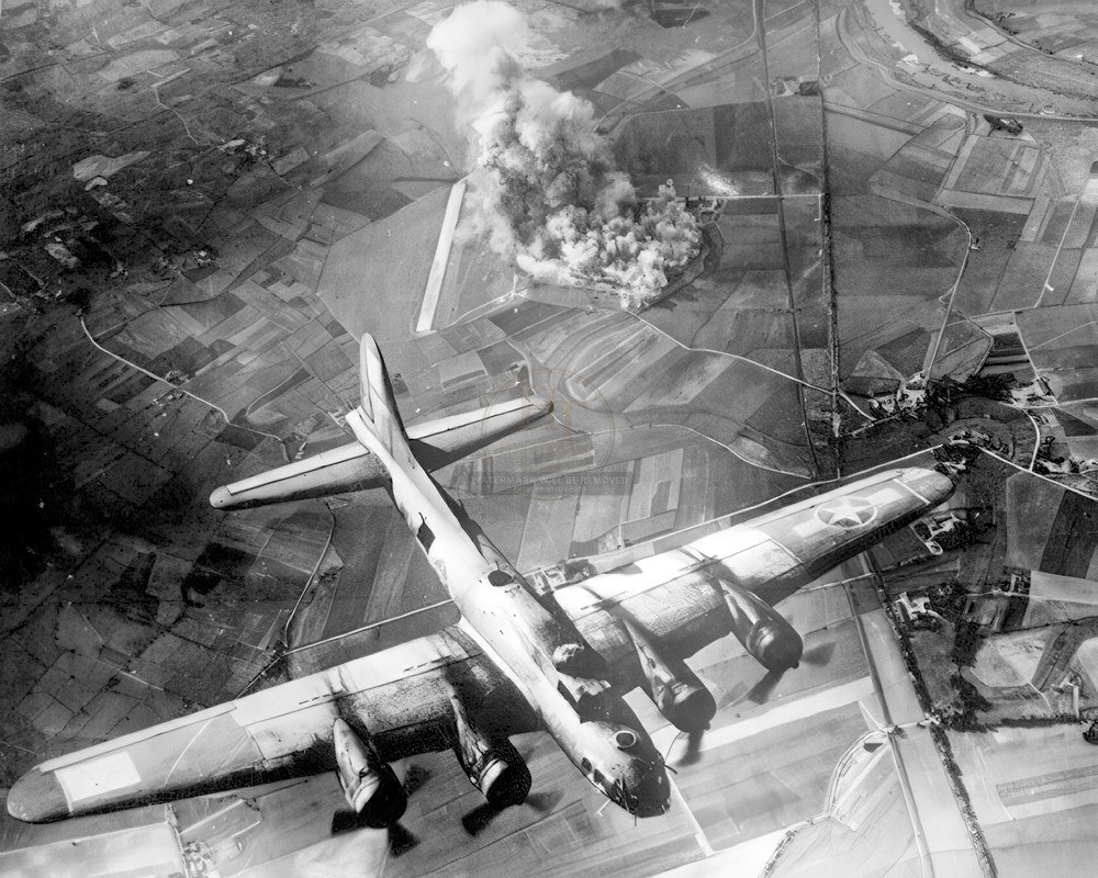 Germany Bombing Run B-17 Flying Fortress WWII 8x10 Photo Print HT4136147
