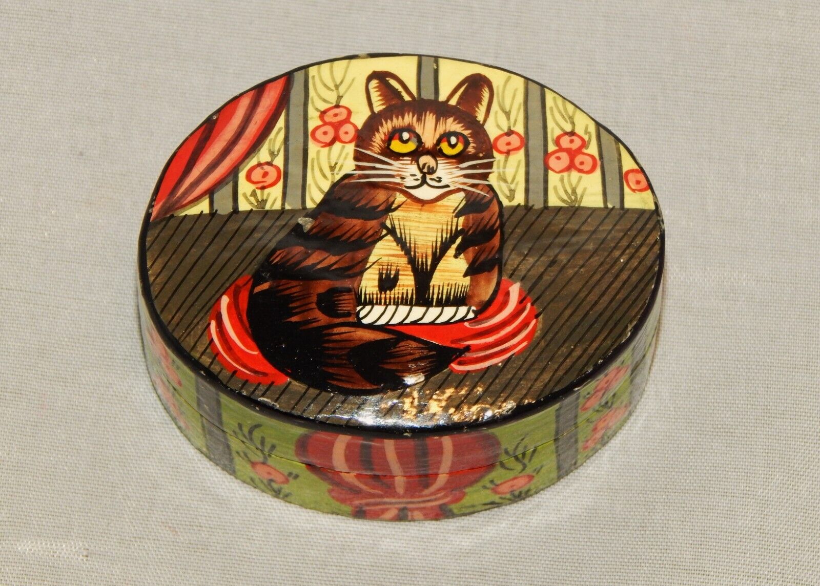 Kashmir India Small Painted Covered Box Cat Design