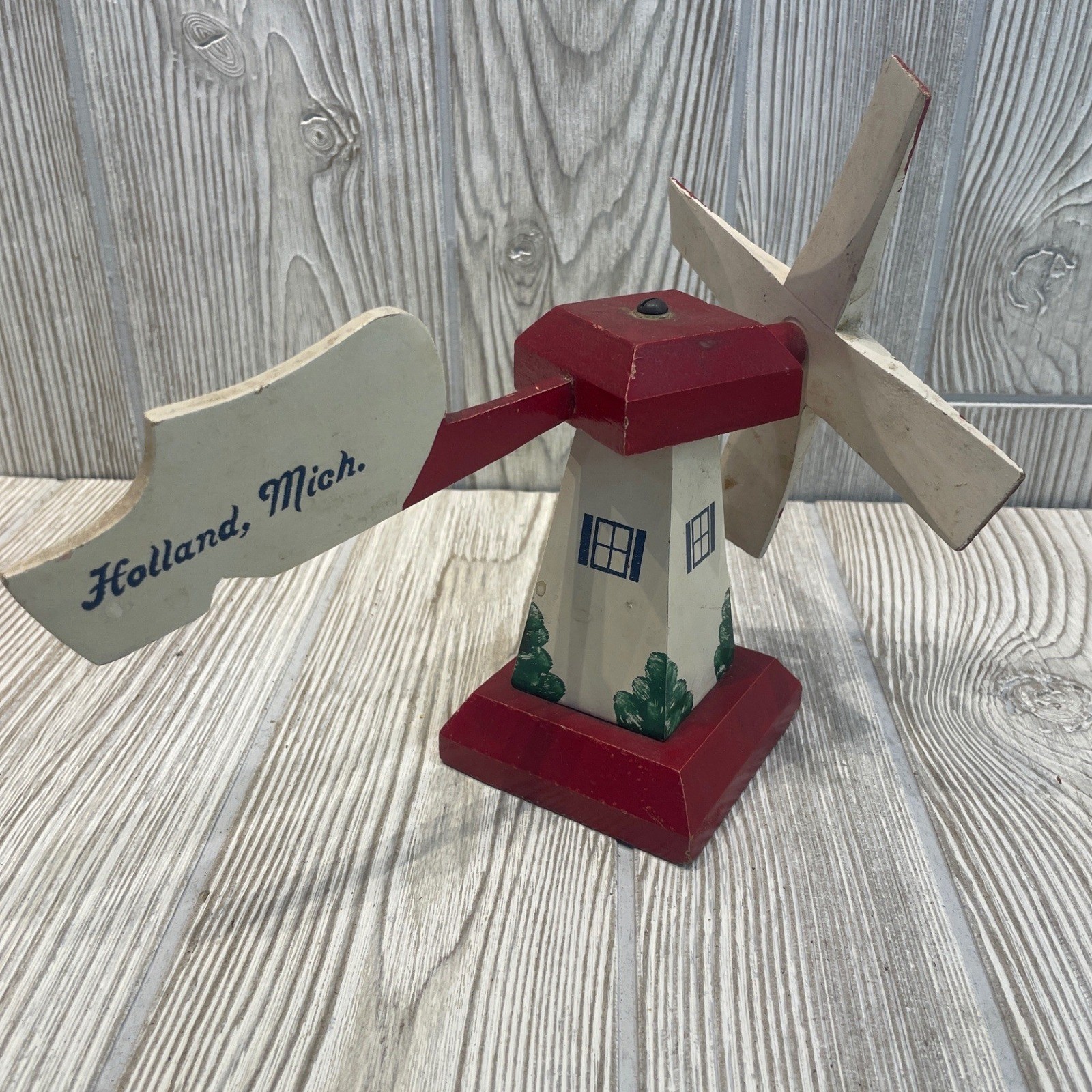 Vintage Holland Michigan Wooden Souvenir Windmill Hand Painted Red White Blue 7\