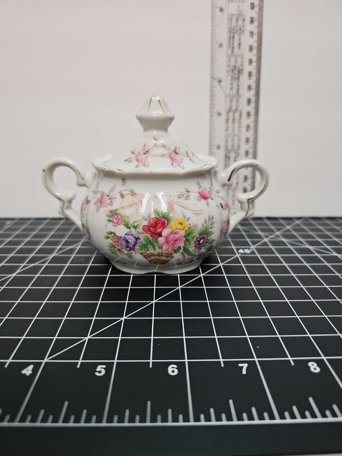 Vintage Lipper Mann Bristol Garden Sugar Bowl Lid L & M Porcelain Ribbon Flower