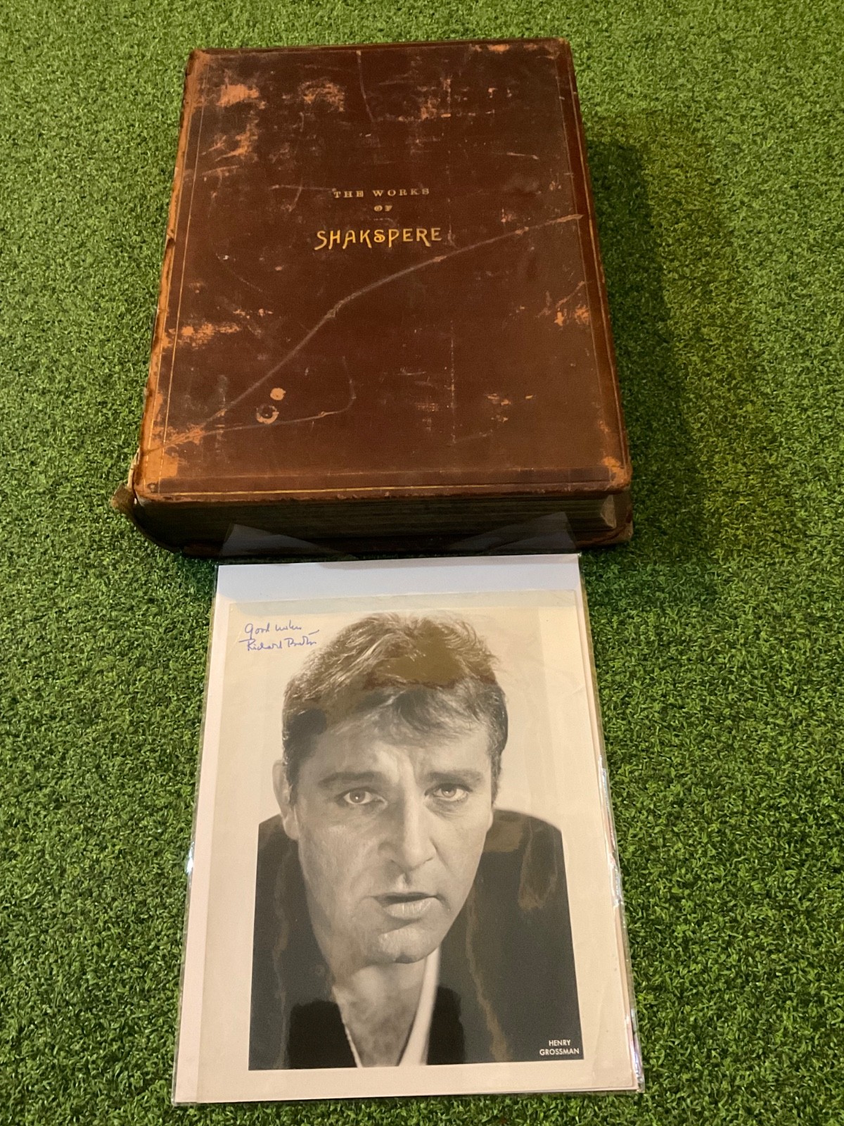 Rare large Shakespeare Folios signed Richard Burton Rare large Shakespeare Folios signed Richard Burton