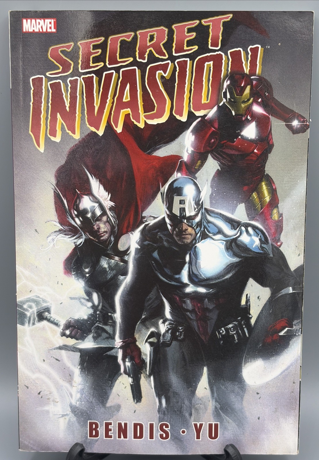 Marvel Secret Invasion Trade Paperback Graphic Novel by Brian Bendis 1st Print