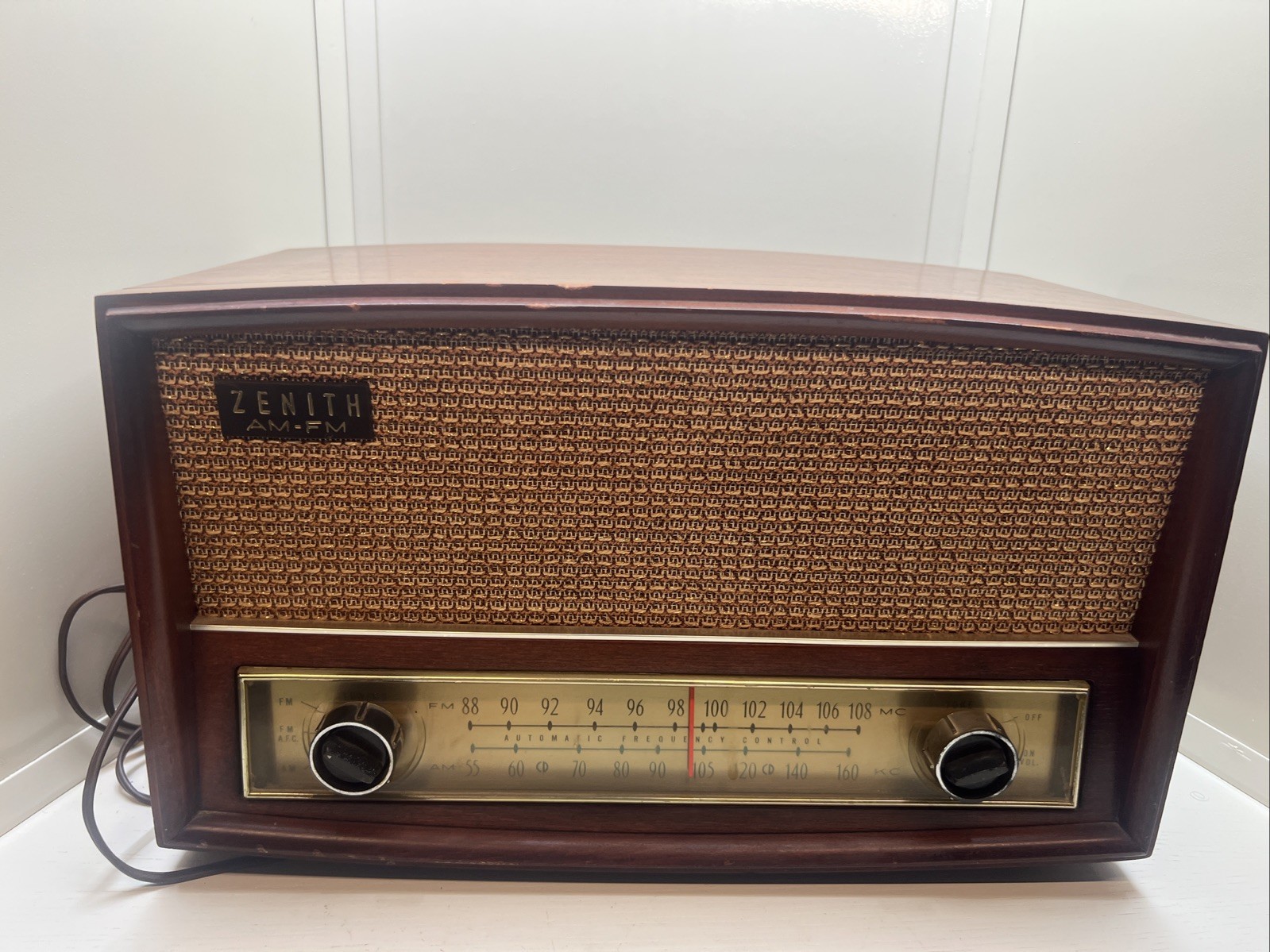 Zenith AMFM Vintage 50s Era Radio Model S52224 Works(MODEL G730)