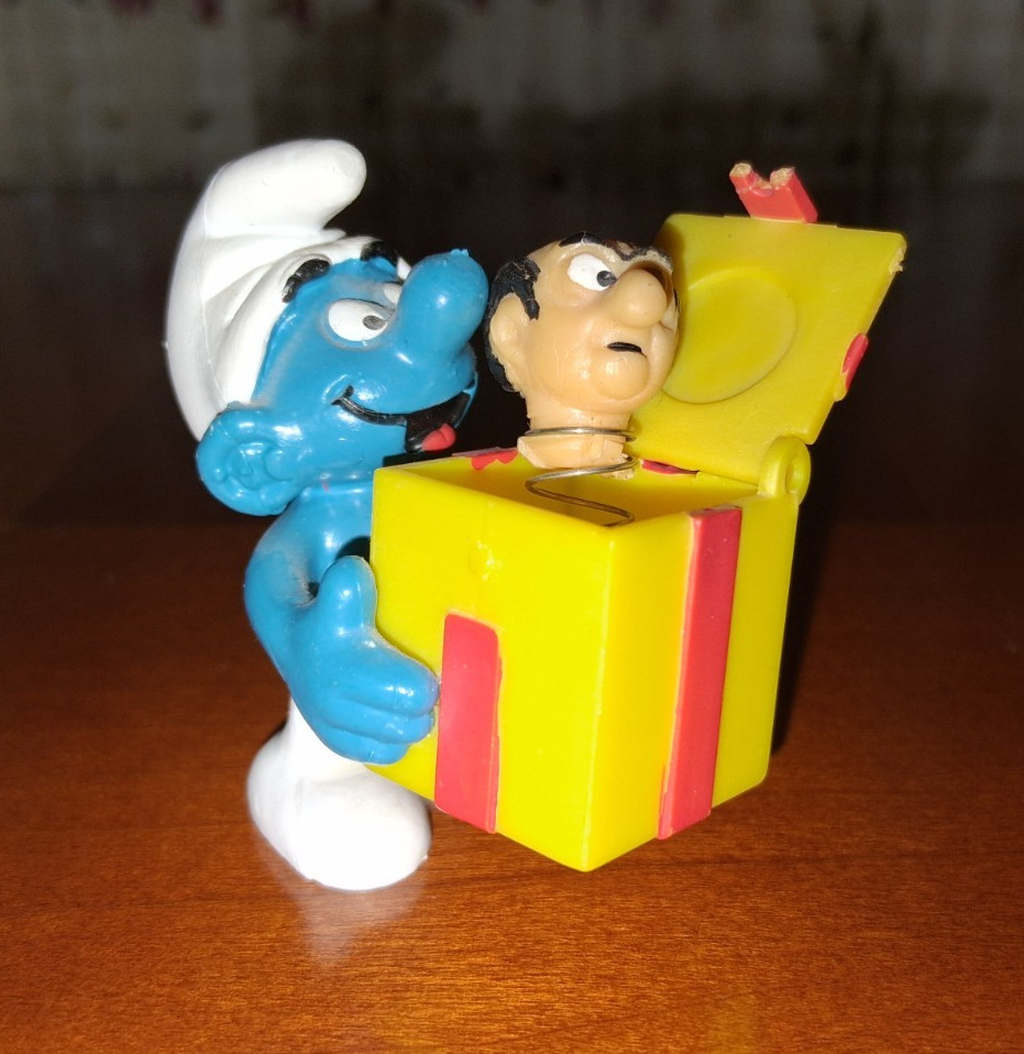 Schleich Jokey Smurf with trick box Gargamel\'s Head 40247 Peyo 1982 Rare