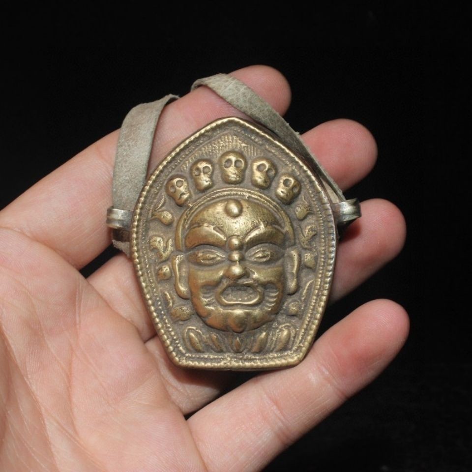 5.5*5.5*3cm Brass Nepal Tibetan Mahakala Gawu Prayer Box Pendant Buddhist Amulet