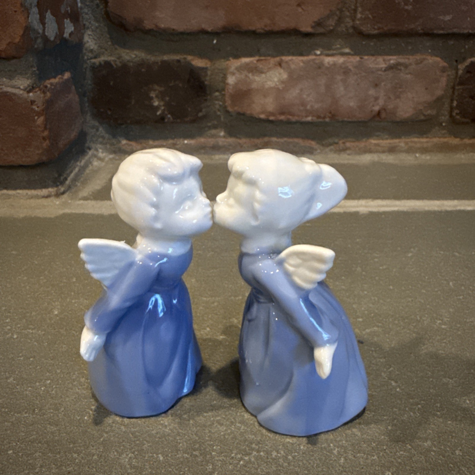 Vintage Lefton Japan Kissing Angels Figurines Boy & Girl 4 Vintage Lefton Japan Kissing Angels Figurines Boy & Girl 4