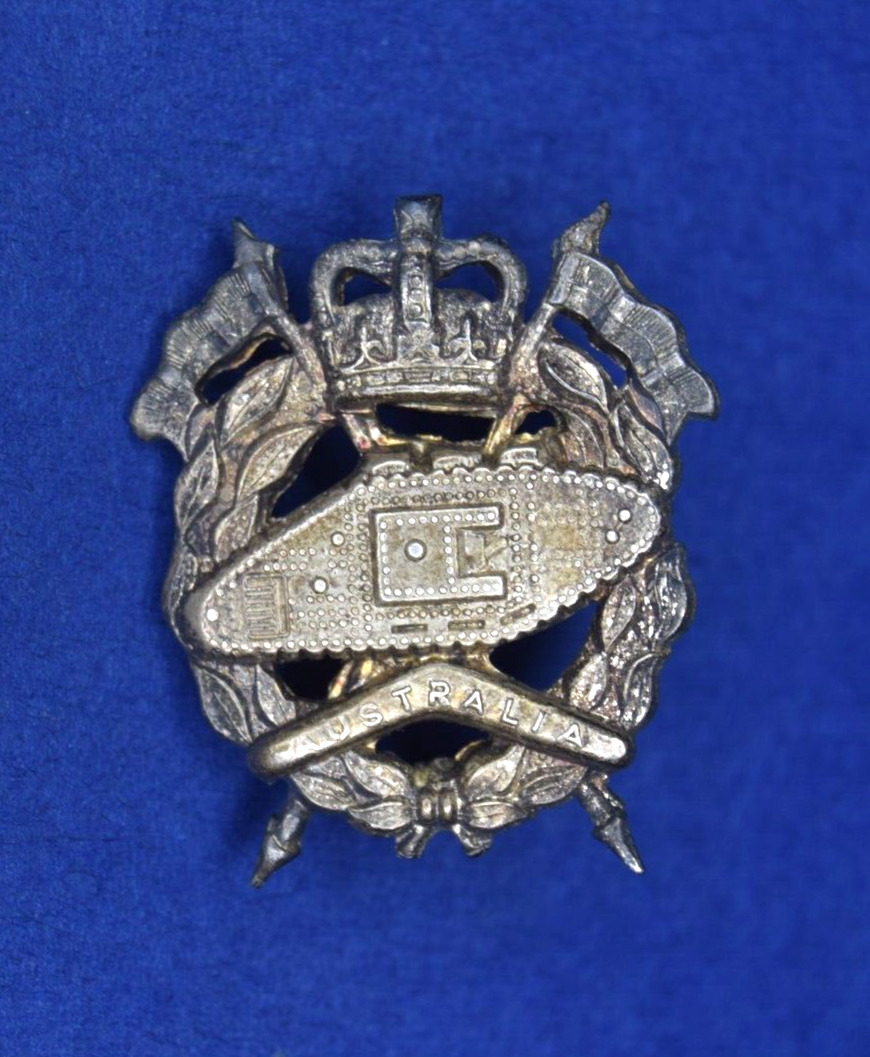 RARE Sterling Silver WW2 NZ Royal Australian Armoured Corps Collar Badge Stokes