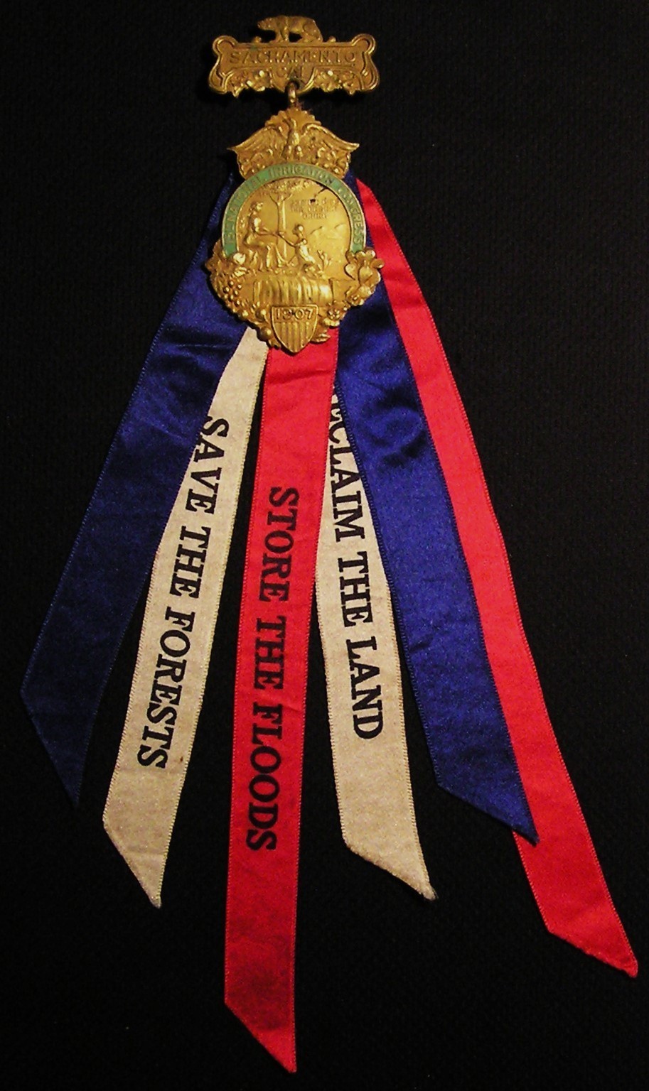 RARE 1907 NATIONAL IRRIGATION CONGRESS MEDAL BADGE W/ RIBBONS - SACRAMENTO CA RARE 1907 NATIONAL IRRIGATION CONGRESS MEDAL BADGE W/ RIBBONS - SACRAMENTO CA
