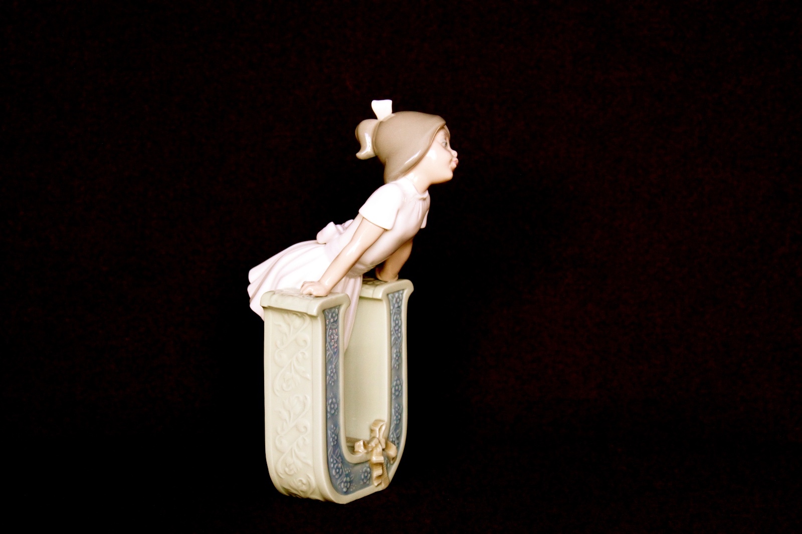 LLADRO RETIRED FIGURINE #5149 \