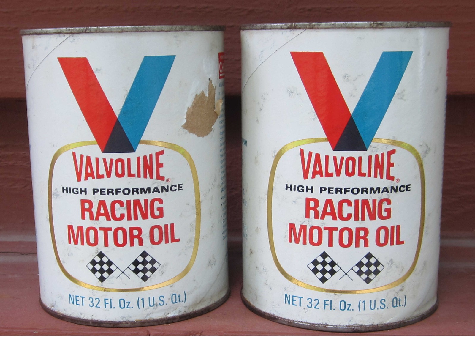 VINTAGE VALVOLINE 40W RACING OIL - 2 FULL CANS - VINTAGE VALVOLINE 40W RACING OIL - 2 FULL CANS -