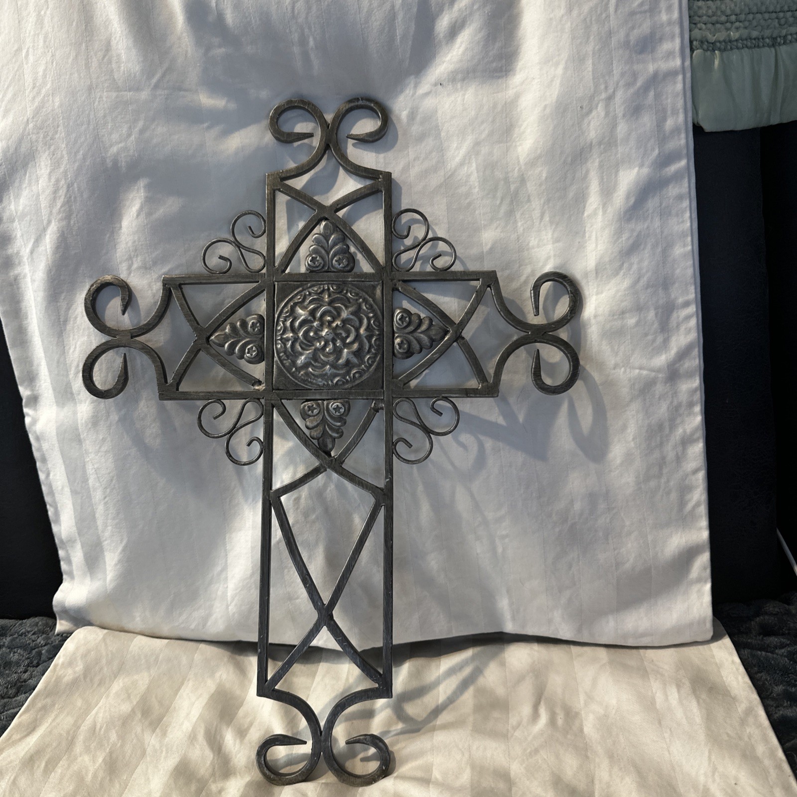 VTG Princess House Meridian Wall Cross Large 18”x13” Metal Brush Nickle Color