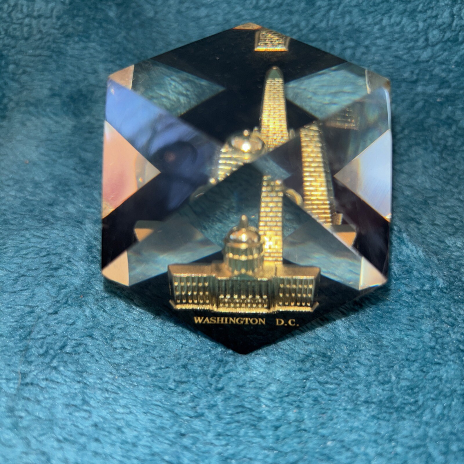 Vintage WASHINGTON DC MEMORABILIA SOUVENIR CRYSTAL WITH CAPITOL & MONUMENT #U Vintage WASHINGTON DC MEMORABILIA SOUVENIR CRYSTAL WITH CAPITOL & MONUMENT #U
